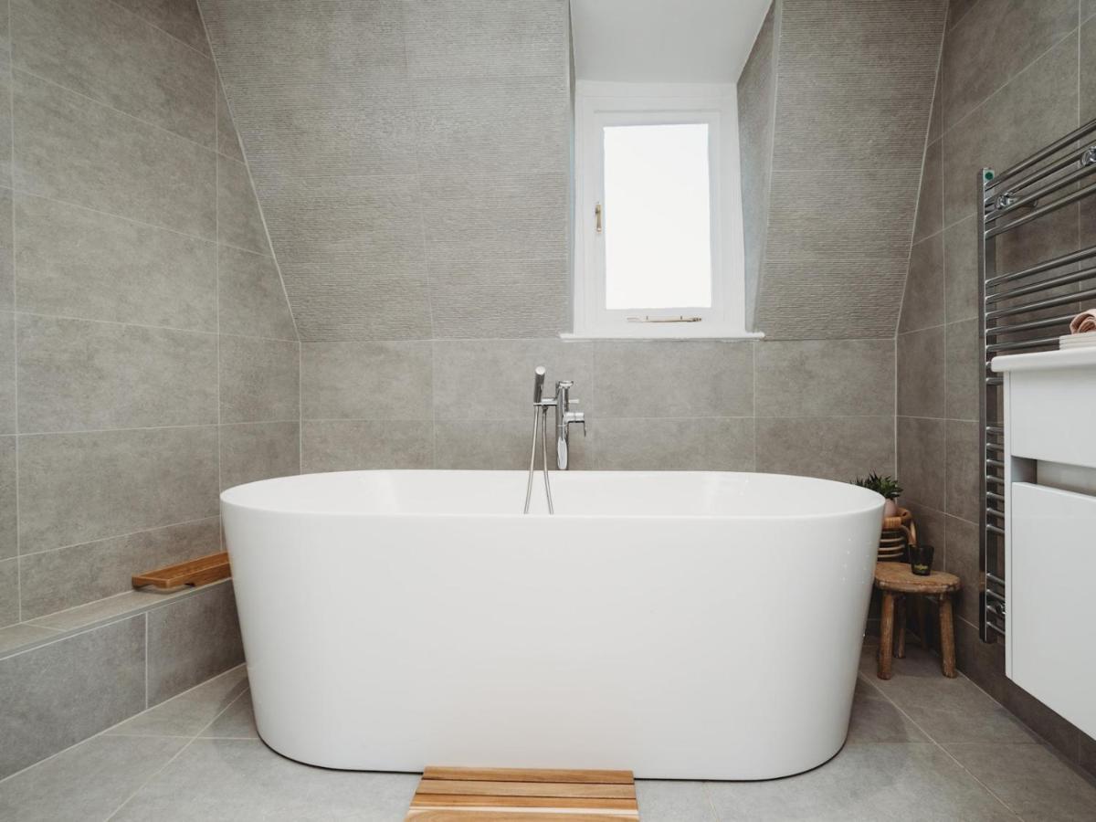 Pass The Keys Stylish 2 Bed Eco Flat In The Heart Of Bath Apartment ภายนอก รูปภาพ